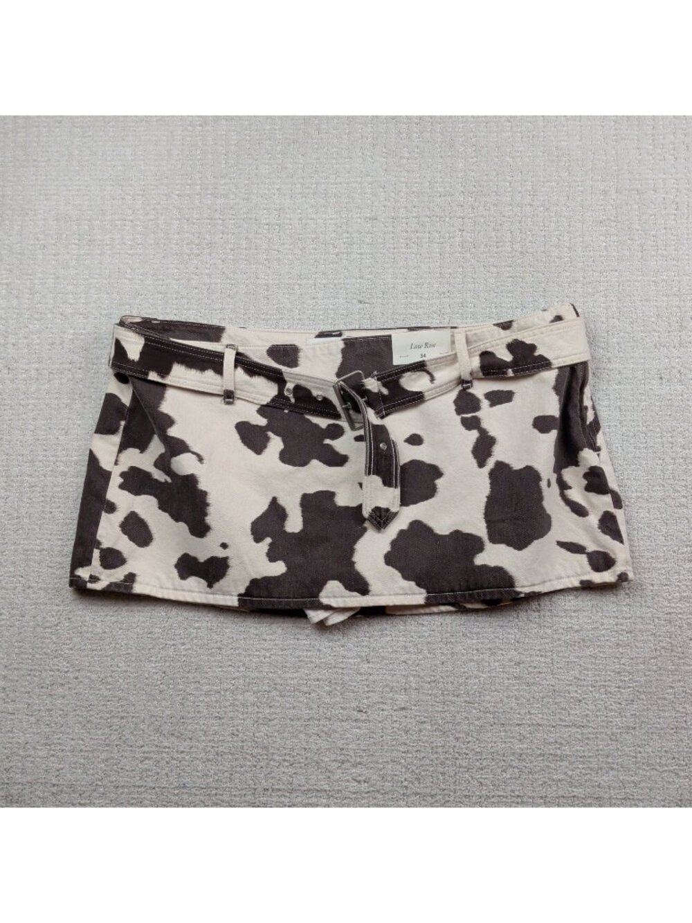 NWT Abercrombie Fitch Womens Cow AOP Skort Low Rise Mini Skirt Belted Sz 34